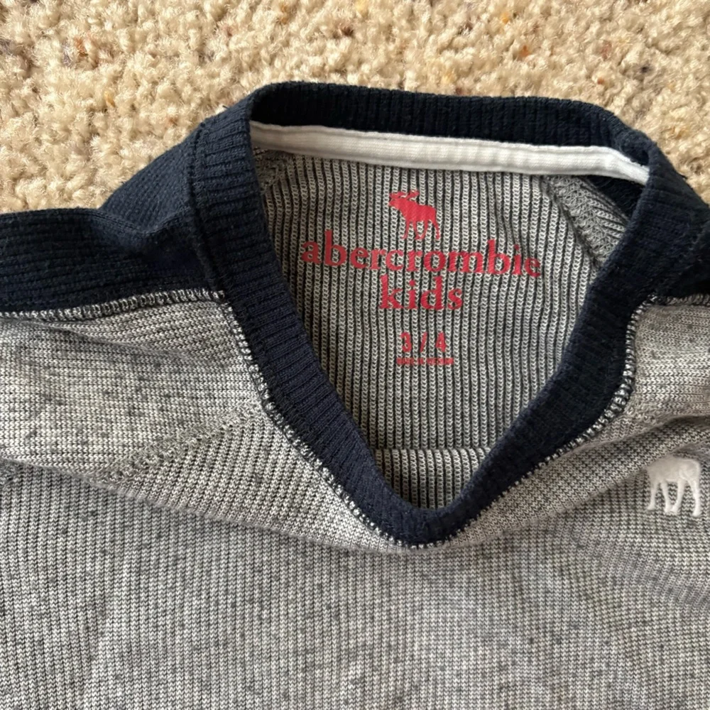 Abercrombie Kids Logo Long Sleeve Shirt Boys Size 3/4